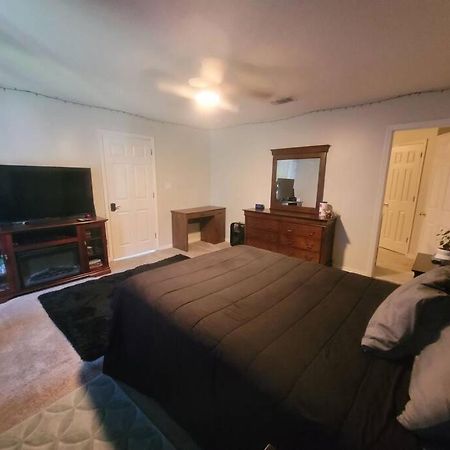Beautiful 3 Bedroom Home 4 Minutes From The Beach Pensacola Buitenkant foto