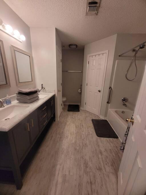 Beautiful 3 Bedroom Home 4 Minutes From The Beach Pensacola Buitenkant foto