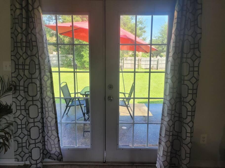 Beautiful 3 Bedroom Home 4 Minutes From The Beach Pensacola Buitenkant foto