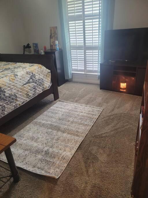 Beautiful 3 Bedroom Home 4 Minutes From The Beach Pensacola Buitenkant foto